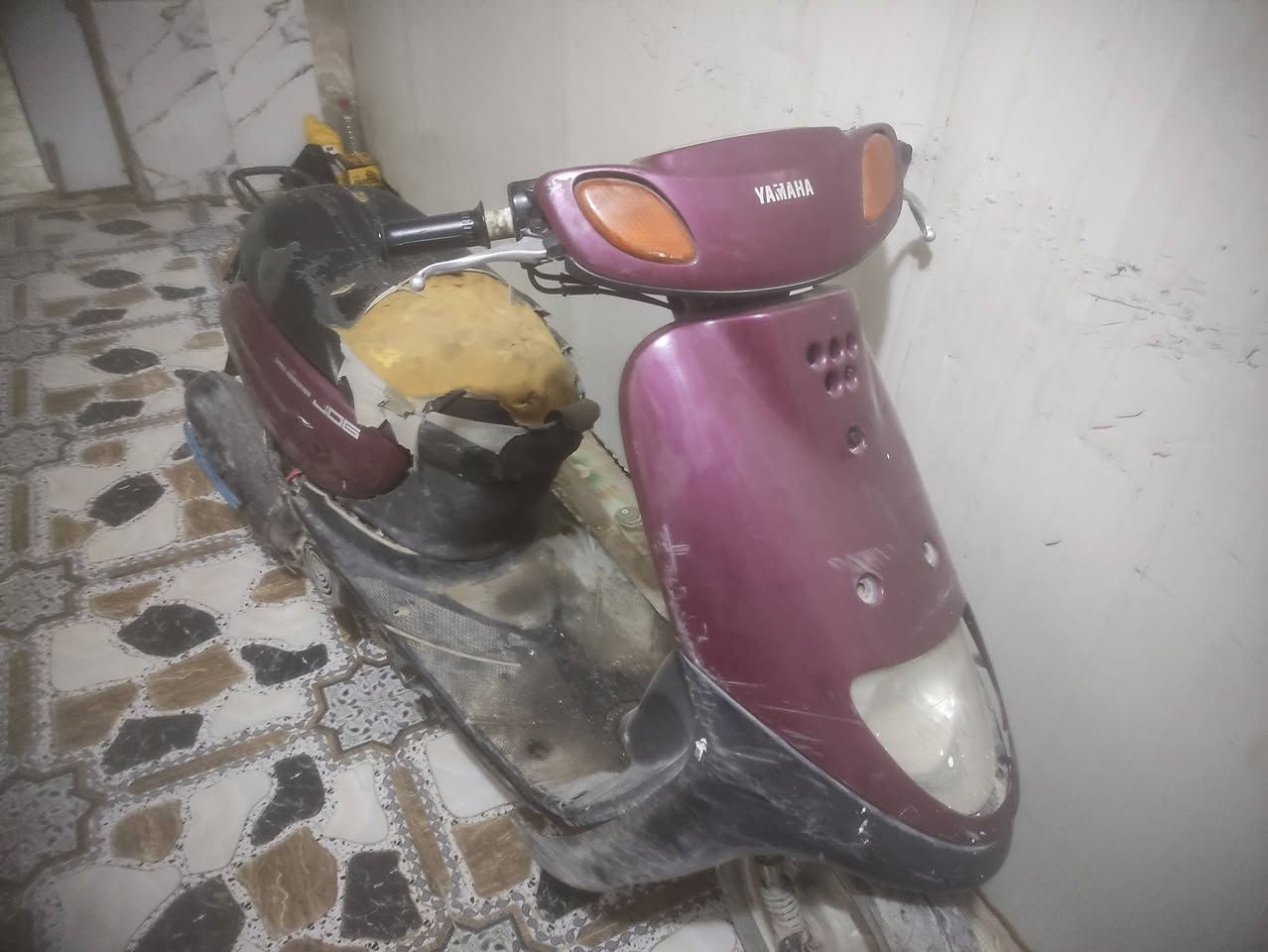 دراجه منغولي البيع على حطتها ابيع تشتغل هيه بس اذا تخلي يدك على كابريته تشتغل لو تخنكها السعر 200. وبيها مجال الاتصال على الرقم ‏‪0788 748 8859‬‏
