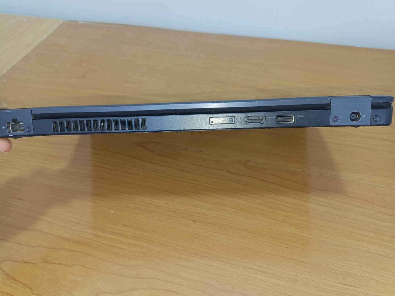 Dell Latitude 5491
المعالج: Intel Core i5-8400H
الرام: 8GB RAM
الهارد: 256GB SSD M.2
كرت الشاشة: Intel UHD Graphics 630
الشاشة: 14 بوصة
النظام: Windows 10 Pro 64-bi
الملحقات :شاحن 
الجهاز نظيف.
السعر: 260 الف وبي مجال بسيط 
العنوان :البصرة ياسين خريبط 
الرقم :***********
