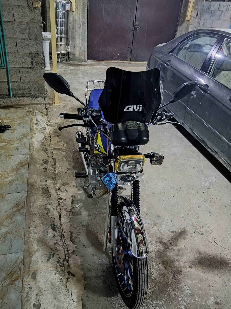 سلام عليكم
دراجه ايراني موديل 24 دراجه وضع شركه محرك 200 برغي مامبدل بيهه للاستفسار 
***********
*********** وبيهن واتس
