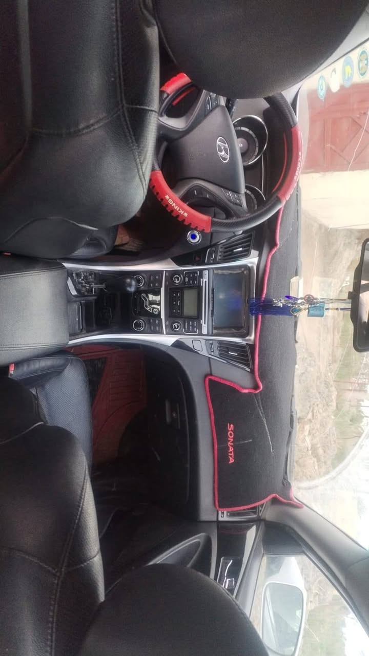 سلام عليكم سوناته 2014جاهزه من الطول للطول كصه وحده جنطه تبريد تتدفئه تحكم ستيرن محرك كير بلجيس تراي يخبل حداديه جاهزه طخم تاير جديد ماتذب عليها فلس جاهزه السياره رقم وسنويه شمالي طبق الاصل مكاني ذي قار  رقم الهاتف *********** السعر 44قفل
