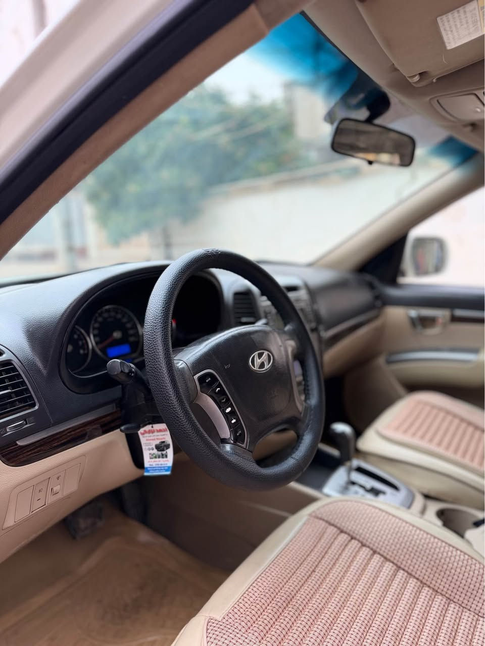 رقم السيارة : دهوك
موقع السيارة :دهوك
نوع السيارة :سنتافي
موديل السيارة :2011
المسافة المقطوعة:200km
مواصفات:فول موصفات سلايت دبل شاشه فتل رادار كاميره فقد بدون بصمه كير و مكينه بشرط  
ملاحظات:سياره بدون اي شي حتا بدون تعديل
سعر:147وبيها مجال بيسط
للأستفسار :*********** واتساب فايبر كورك دهوك, العراق
