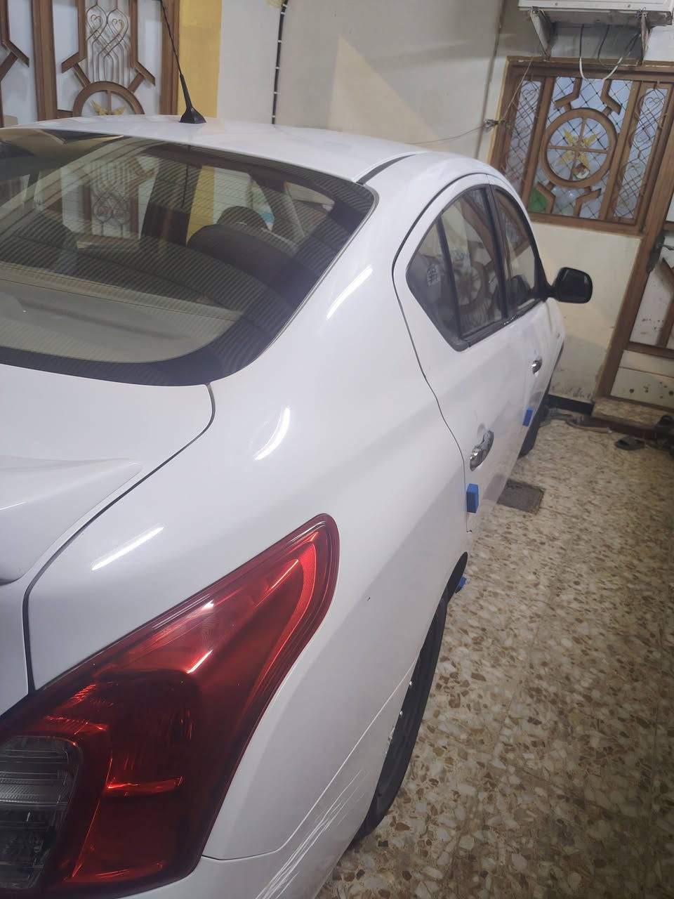 نيسان صني هندي بليته زرقه عندي وكاله بيه رقم أربيل القديم
تنتهي بشهر ١١ بيه باب عكس السايق ظربه خفيفه ورعصه باب ٢خفيفه مامصلح السعر ١٠٨ وبيه مجال َمكان السياره ابي الخصيب
*********** واتساب شاشه اندرويد وكامره
