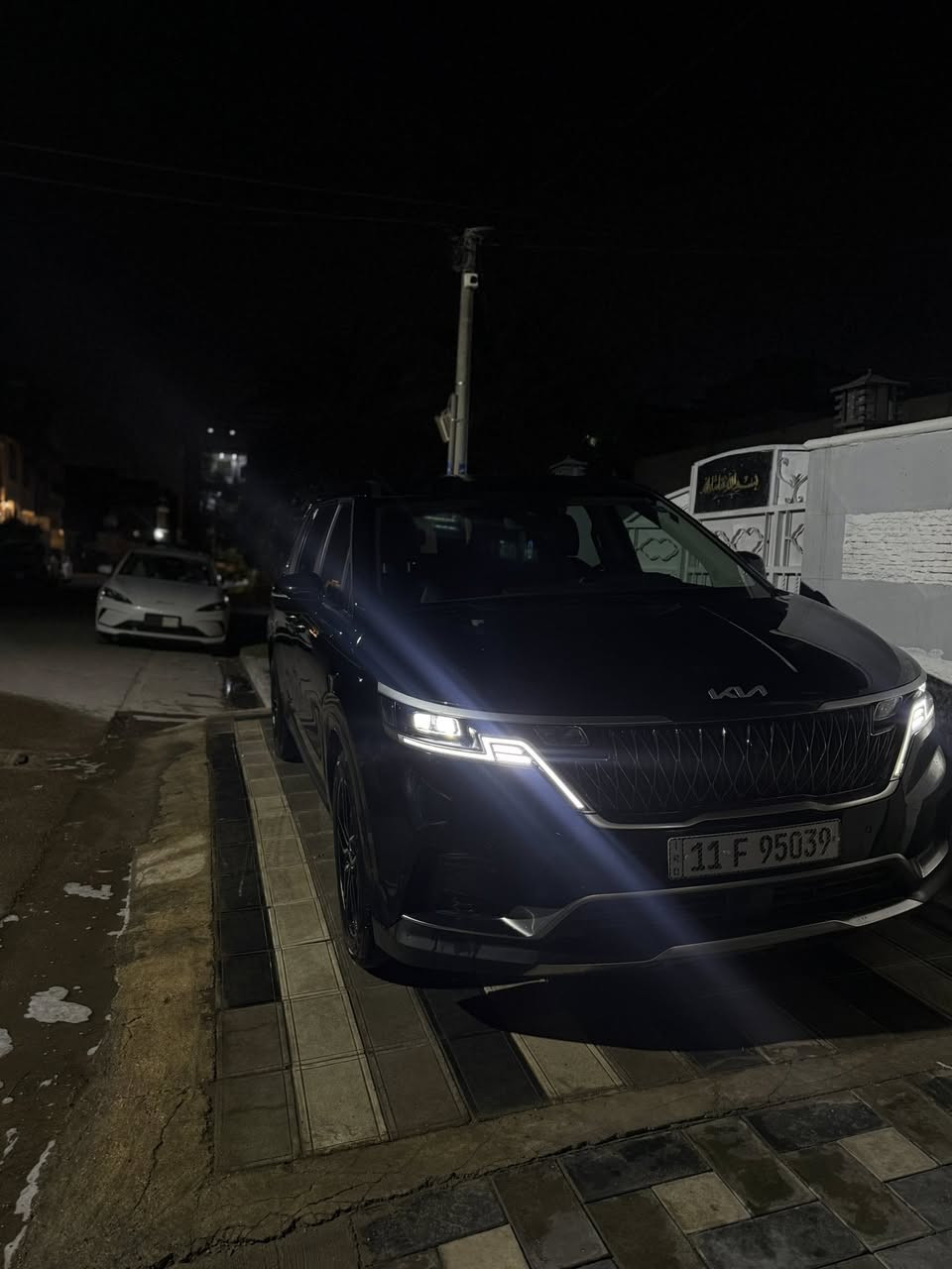 السلام عليكم لللبيع كيا كرنفال رقم الهاتف *********** سعرجدآمناسبالسياره فول فول
