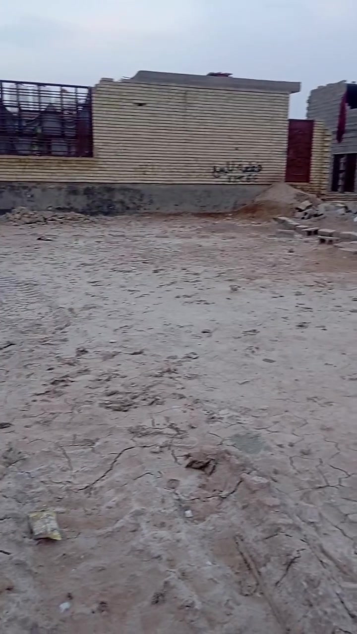 السلام عليكم قطعه ارض للبيع في منطقه الدوانم قرب السيطره شارع التارتان فرع الرابع قطعه ركن على شارع عشرين رقم تلفون ***********
***********
