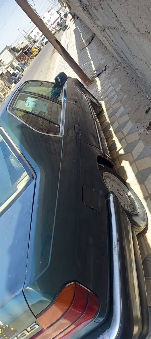 سلام عليكم عندي هاي بي ام موديل ٩٠اصلي الحجم ٧٣٥ مفتوح كير اوتماتيك مكينه جديدة ويل كب جديد جام كهرباء صدر جديد كهربائية كله شغاله فتحه سنتر لوك تخم نظيف تبريد شغل يرباك سياره رقم بغداد صاحبه ماندله مسمسكات صاحبه موجود اكفلك لسياره سرقات وغرامات وعشاير لسعر ٢٧ مكانه لشعب رقم ***********

