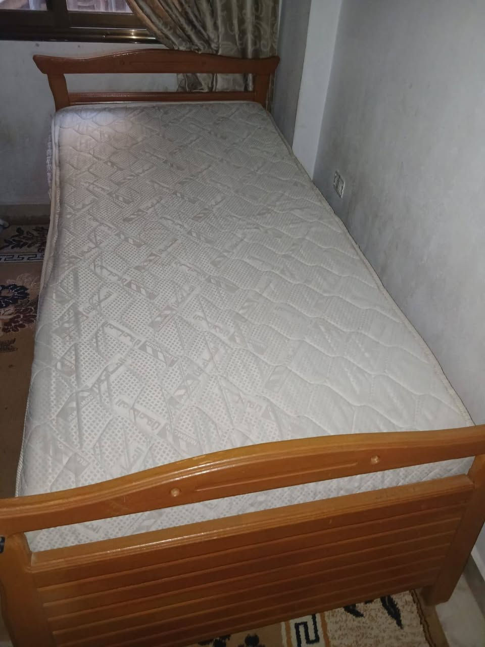 للبيع تخت مفرد ونص مع فرشه وصندوق نضافه تامه موجود جرمانا تخت صبايت 0938581973


**إذا كنت صاحب هذا الإعلان وتريد حذفه لأي سبب، رجاءا أرسل رسالة إلى الدعم الفني**