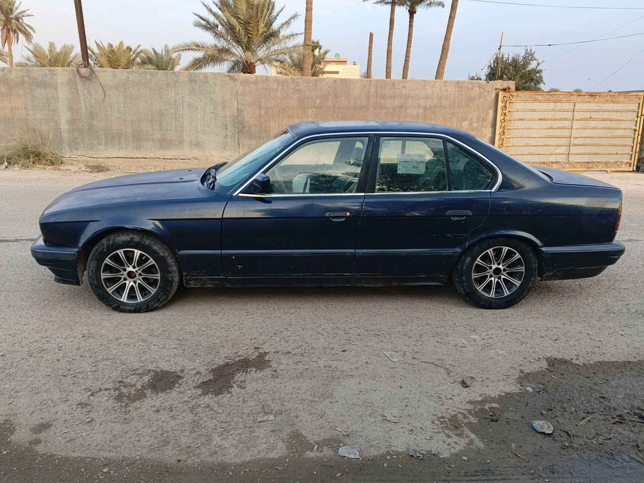 للبيع بي ام 535موديل 91 انبار مشروع وطني سعر 40$رقم موبايل ***********سيارة بلادية لاضربة ولاصبغ ولاتبديل تدفئة تبريد ثلج شاشة وكامرة خلفية محرك وكير مكفولات دواخل جلد دشبول وكشنات وبطاين جددحدادية امامي خلفي جديد سنتر لووك شغال سلايد روف كهربائيات اي نقص مابيه سيارة احله من صور تخم تايرات ويل جدد مكاني بغداد
