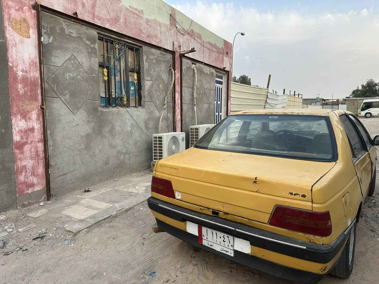 بيجو ٤٠٥ مديل ٢٠١٠ كير مكينه تخم تاير راعيها موجود السعر ١٢
مكان زبير 
***********
