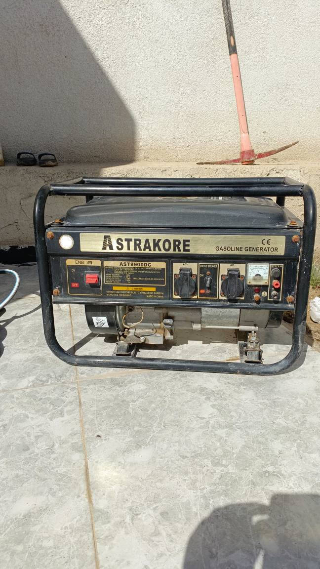 السلام عليكم للبيع مولد استرا  باب اول 12 امبير ملف نحاس مولد كلش نضيفه   يشتغل  ما داخل اي تصليح بعده وضع شركة  وقتصادي بصرف البانزين سعر125 الف  مكاني مركز الناصريه   
للاتصال .ع رقم  *********** واتساب ناصرية, ذي قار
