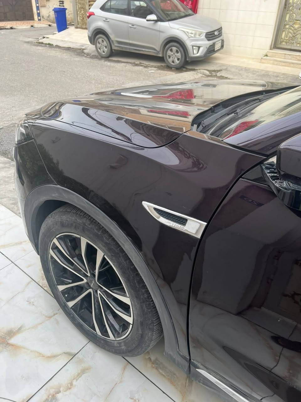 جيتور x70plus للبيع فقط
ماشية ٨٠ الف كيلو 

ضمان شركة بعده بيها 

بيها جاملغ وباب سايق صبغ بدون دواخل بدون ارباك 

مكان اربيل باسمنة تحويل وكالة حاضرين 

سعر ١٥٨ وبيها مجال 

***********
