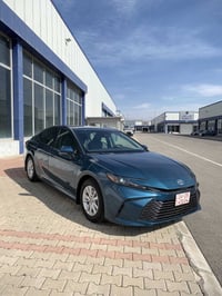 تيوتا كامري هايبريد2025 LE سياره حيل نظيفه  سياره كلين  فقد تعديل بارد...