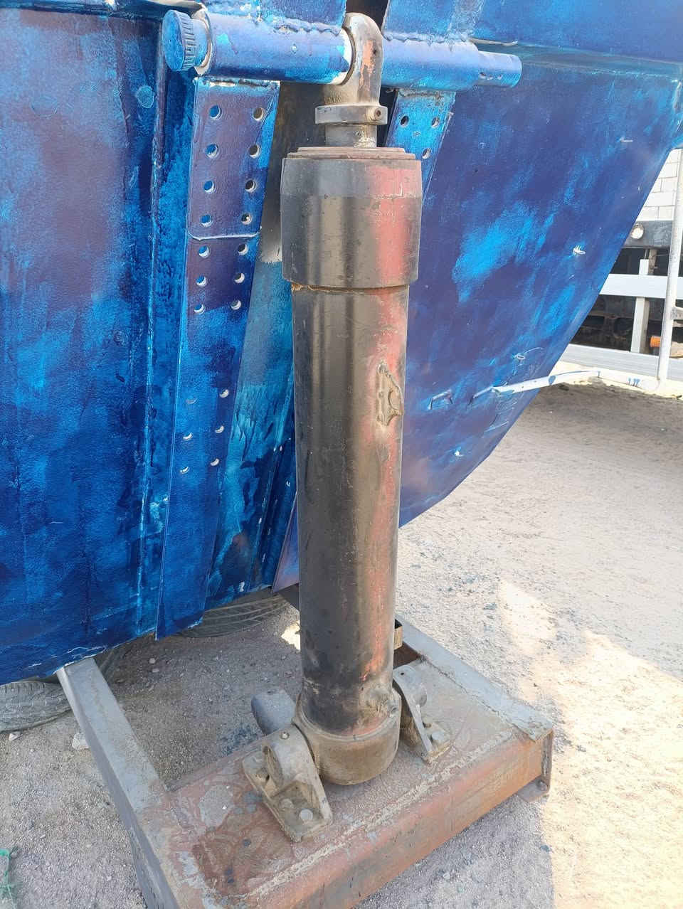 للبيع طوله ٦ونص مكانه بصره زبير ***********
