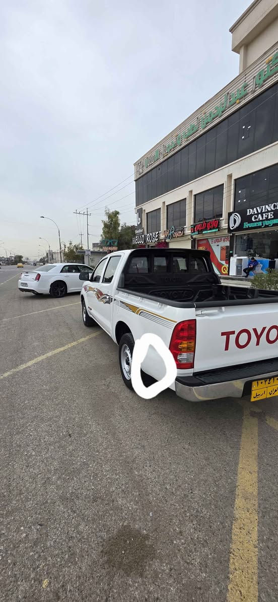 مرزي 2011  
ماشيه 180الف كيلو متر
سيارة حيل نضيفه مامتعوبة 
الضرر 
تعديل بارد جامرلغ الخلفي موضح بالصورة
باب السايق مبدل بلاد
فول عادي
رقم اربيل تحويل مباشر
السعر النهائي 175$
شراي اتصل
مكاني كركوك 
*********** Singapore
