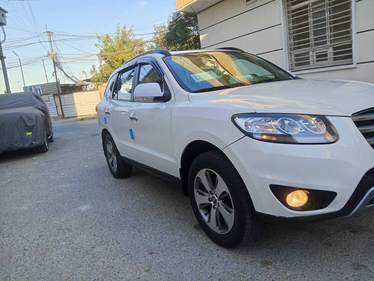 السلام عليكم سنتافيه موديل 2012 خليجي بي جاملغ ولباب طخه بسيط السياره فول مواصفات  مكينه4سلندر 7راكب  3قطع تبريد  السياره جديده وجاهزه مكينه وكير وحداديه تبريد ثلج صدر تايرات مكفولات العنوان بغداد الامين الرقم ***********السعر122وبي مجال شي بسيط
