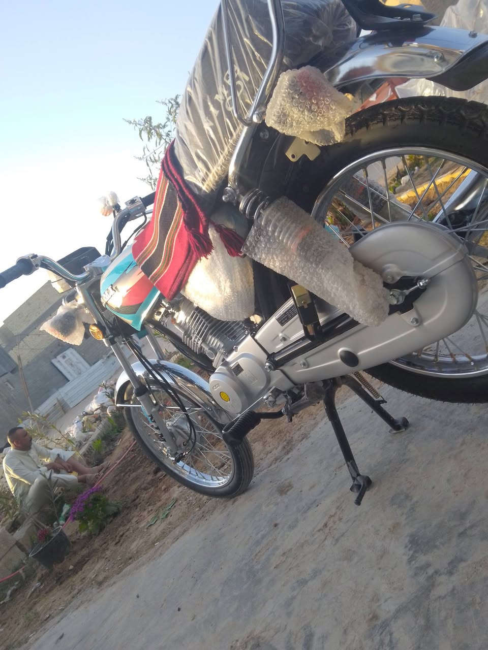 سلام عليكم دراجة ربعة كير مديل27 مكفولة كفالة عامة وراق سكنر مكان كربلاء حي عسكري ***********
