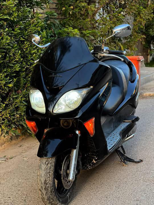 السلام عليكم ورحمة الله وبركاته
أللهم صلي على محمد وال بيت محمد
فورزه (09) موديل 2013 كير شغال 6 نمر
دراجه تخبل ما ناقصه اي شي 
دراجه رون واحد ونص حماوه متعبر النص
دوسات بلاديه مال شركه نيكل مري نيكل
دبلات نيكل قبق كلجات نيكل ستاند صف نيكل
زوج لايتات زنون يخبل مكينه كير مكفوله كفاله عامه
السعر (10) اوراق و بيه مجال للعلم دراجه اوراقه كامله 
فقط دفع كمرك للاتصال *********** او مراسله الخاص
