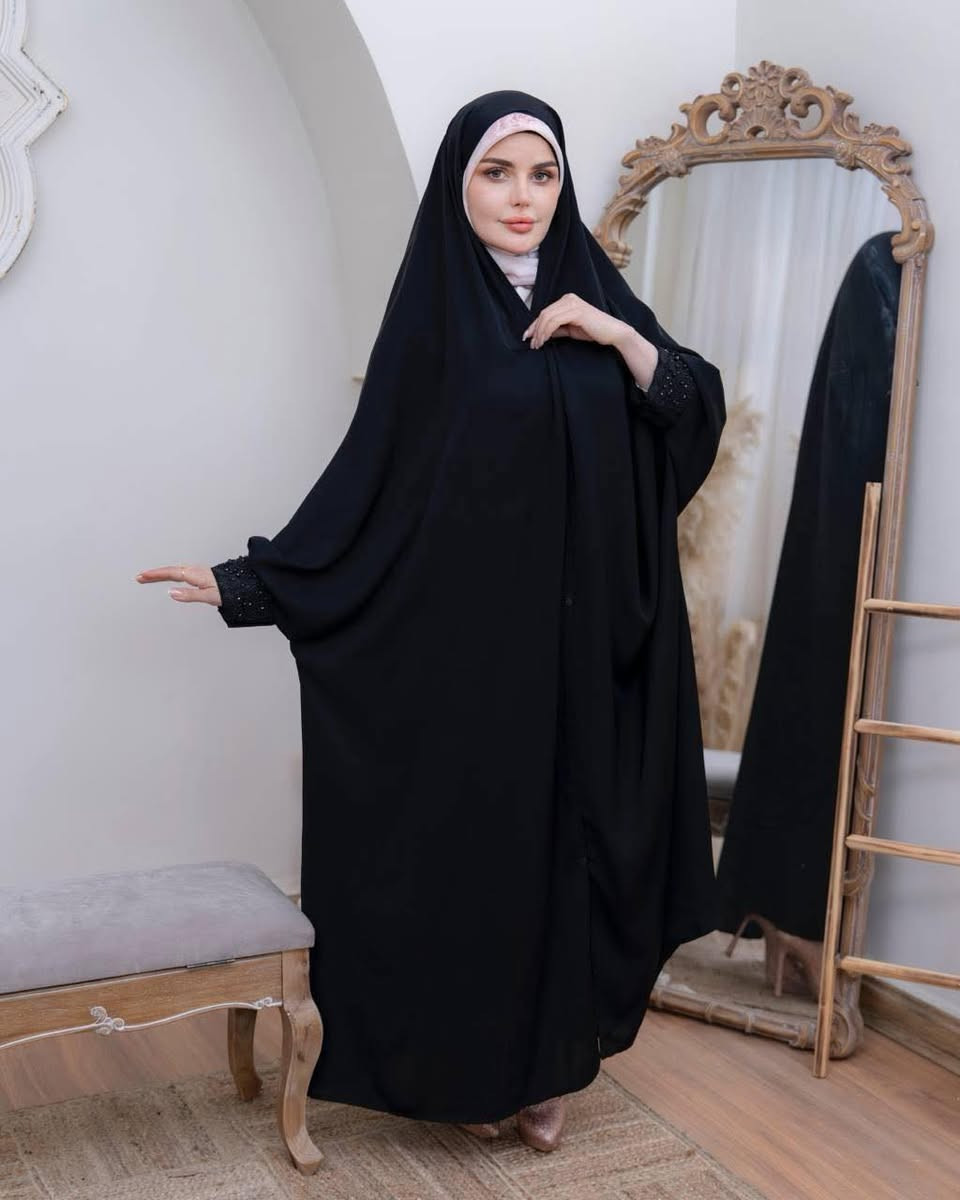 موديل اميره
الموديل اللي حققنا من خلاله الالاف الطلبات
شنو مواصفاته؟؟
القماش جرجيت كوري الاصلي 
السواد فاحم 
التصميم خفاش
كيبور على اطراف الشال
الحاشيه اوفر
للحجز والاستفسار بالصفحة


**إذا كنت صاحب هذا الإعلان وتريد حذفه لأي سبب، رجاءا أرسل رسالة إلى الدعم الفني**