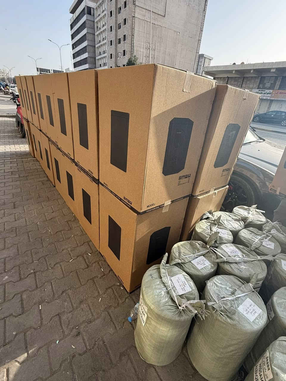 يالله اللهم صل على محمد وال محمد
الموديل الاول RCF 915SP سبيكر 

الموديل الثاني RCF 915S اكتف 

الواط الفعلي 850 واط 

الشغل درجة اولى امتياز 

خارج داخل بشرط وشغل خاص !!!!! 

الكمية جدا محدودة

للاستفسار عن السعر وباقي التفاصيل 

تواصل خاص او واتس اب 

***********

***********
