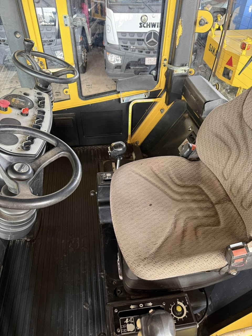 عادیلە bomag 161 مودیل 2010
للبیع اربیل شارع ١٠٠ شرکە کرکوک 
*********** وەتسئاپ
