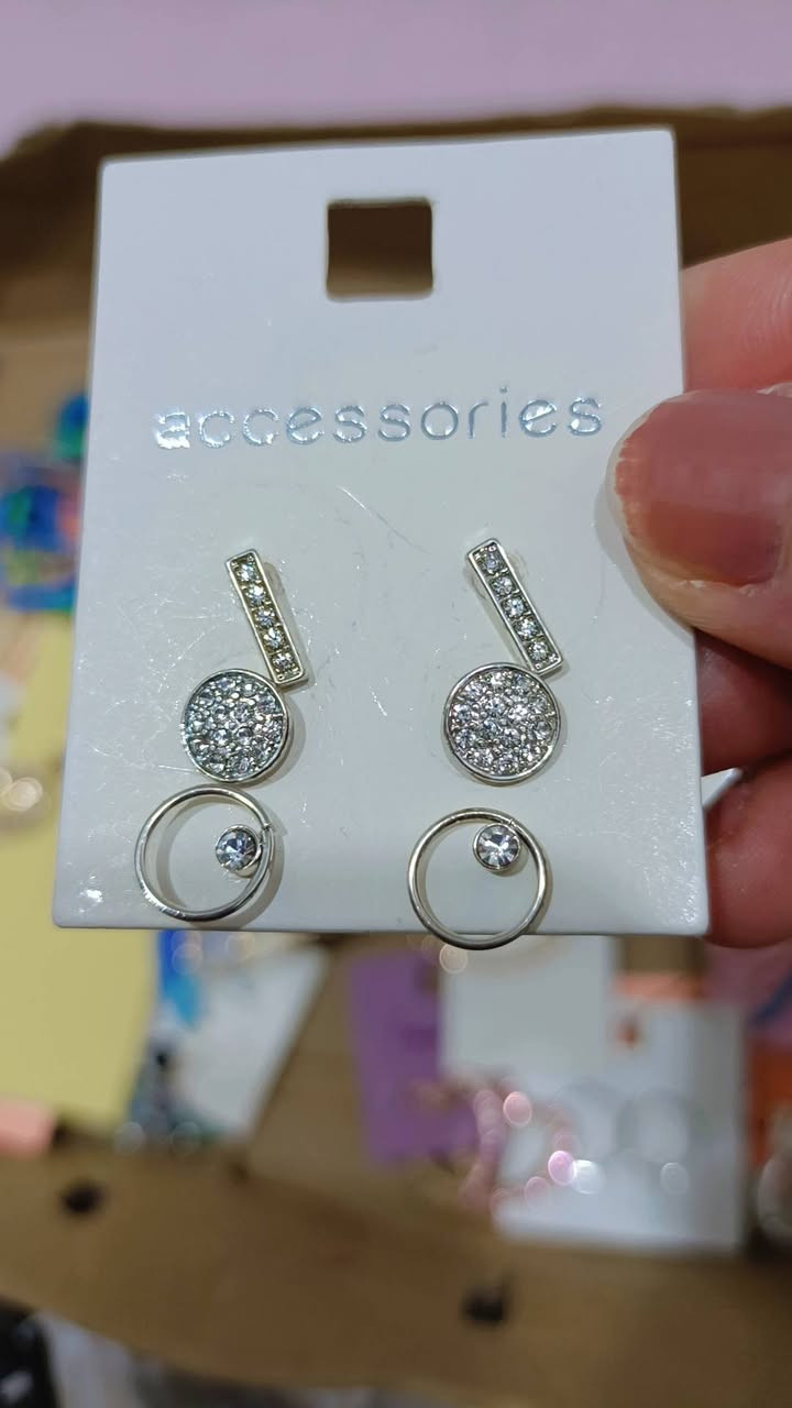 هلاو هلاو بنااات،مشروعي اكسسوار اوربي ( الماني) من اجود انواع الماركات العالمية ب طلاء فضة حقيقي ومي الذهب، طلاء ثابت / واسعارنا تنافسية.
/// سعر القطعة على 1000 دينار فقط 
توصيل متوفر لكل المحافظات حبايب😍🤍
محافظات/ 5000
موصل 3000


**إذا كنت صاحب هذا الإعلان وتريد حذفه لأي سبب، رجاءا أرسل رسالة إلى الدعم الفني**