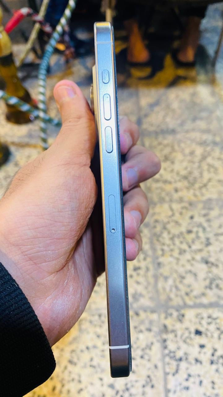 السلام عليكم
•  ايفون 📲 15 برو ماكس 

•  بطاريه 🔋89

•  ذاكره 256

•  شرق اوسط عربي 

•  شخط واحد ماكو بل جهاز اخو الجديد 

•  مكفىل كفاله عامه من فتح وتصليح 
•  السعر / مليون
***********واتساب
