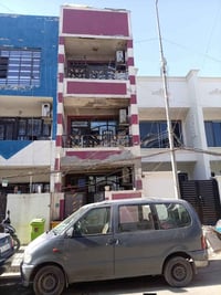 بيت للبيع  100 م  واقع حال 103 الموقع  شارع المغرب  خلف مستشفى الخيال ...