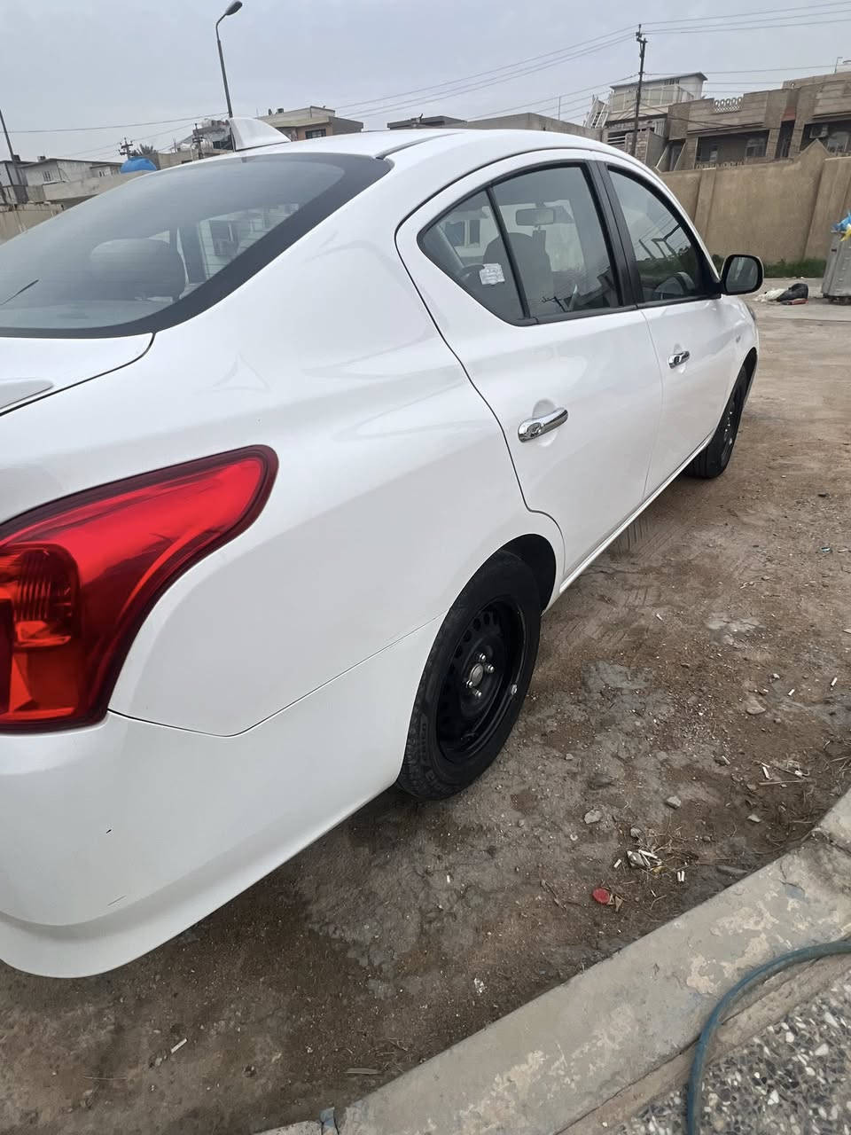 السلام عليكم نيسان سني هندي بليته الزركه
مديل 2024
ام الضمان شركه السور 
رقم بغداد الدولي الجديد 
سياره نضيفه مال بيت مكفوله من الصبغ 

بيها ملاحضات بصيطه مرفقه في الصور 

ماشيه 42 حقيقي  

بغداد زيونة 

***********
