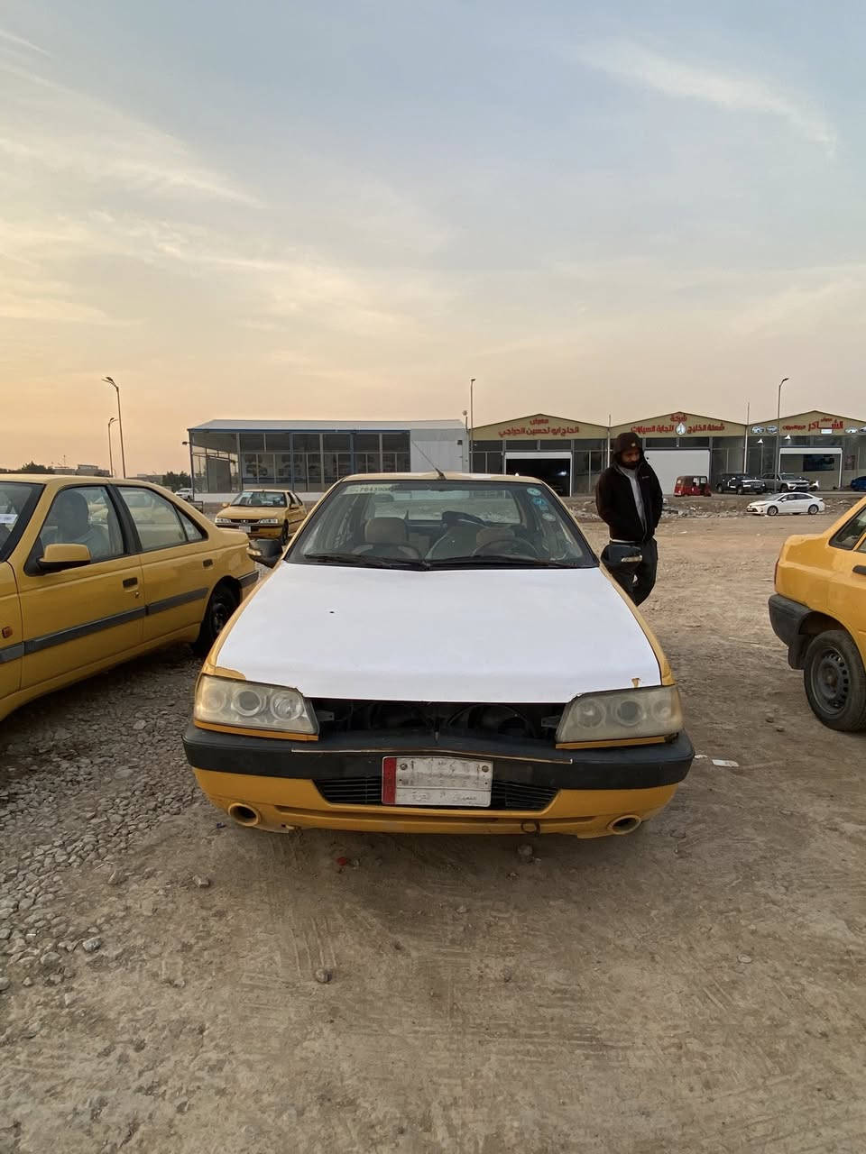 السلام عليكم بيجو بارس موديل 15  كير ومحرك خير من الله السياره ابيع كوم حديد السعر 27 بيعه مجال قليل. السياره بغداد رقم مسيان الاتصال ***********
