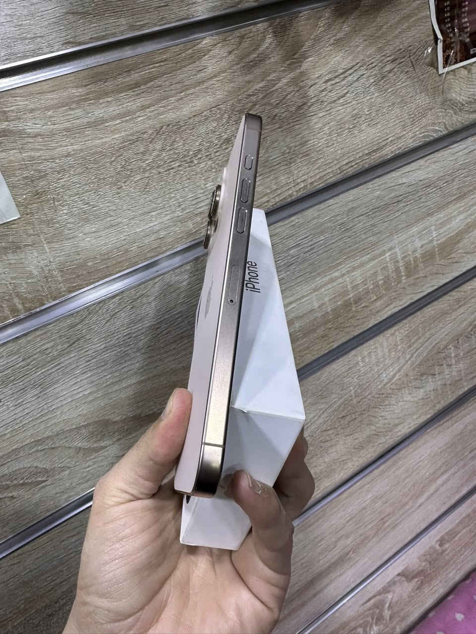 16 برو ماكس لون مميز ذاكرة 256 بطارية 90 مكفول كفالة عامة دبل سيم كارت ZA 
السعر 1250 قفل بدون عملة
السيدية تقاطع درويش
***********
