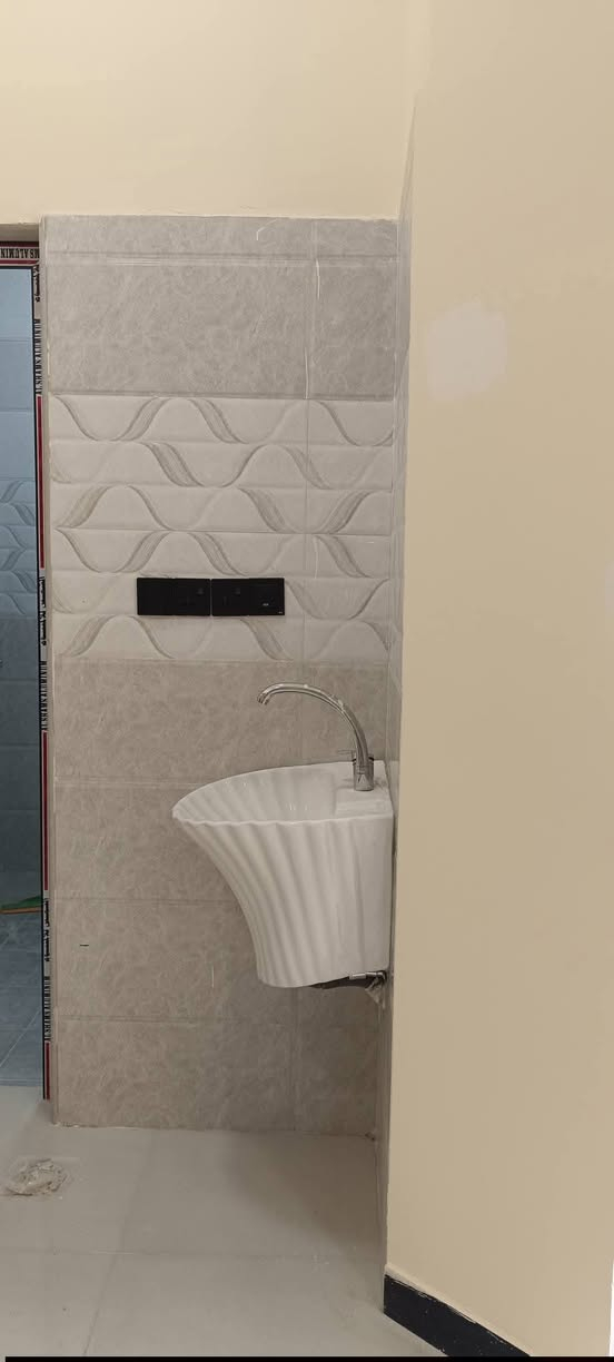 💰 45 مليون دينار عراقي و قابل للتفاوض
📢 فرصة للبيع – دار سكني جاهز في أبو الخصيب (أبو جوزي)
🏡 دار للبيع بمساحة 100 متر مربع (10×10)
📍 الموقع: أبو الخصيب – أبو جوزي، يبعد تقريباً 1 كم عن الشارع السايدين
للاستفسار تواصل معنا ع هذا الرقم 
***********
