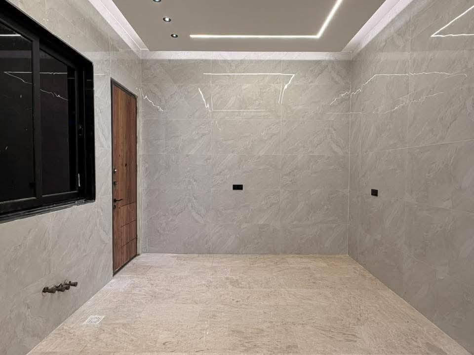 🏠 / للبيع دار مساحه ٢٠٠ م بالسند واقع حال ٢٨٥ م طابو صرف 

                            واجهه ١٠م / نزال ٢٨.٢م 

🧱 بناء حديث درجه أولى

الطابق الاول/ مطبخ . أستقبال . هول . غرفتين . مجمع صحيات ٢ . كراج . حديقه 

الطابق الثاني/ غرفتين . هول . صحيات ٢ 

🌏 الموقع / الجزائر مقابل المحكمه الجديده ( عرض الشارع ٢٠ م )

للأستفسار أكثر مراجعة مكتب 
#عقارات_أراضي_بابل_الخضراء للمقاولات العامه والتصاميم الهندسية 
شارع ٦٠ .. عمود ٣٠٠ .. مقابل أستدارة علي بقلي 
الشيخ حازم 
وسام محمد
أبو حيدر / *********** حلة, بابل
