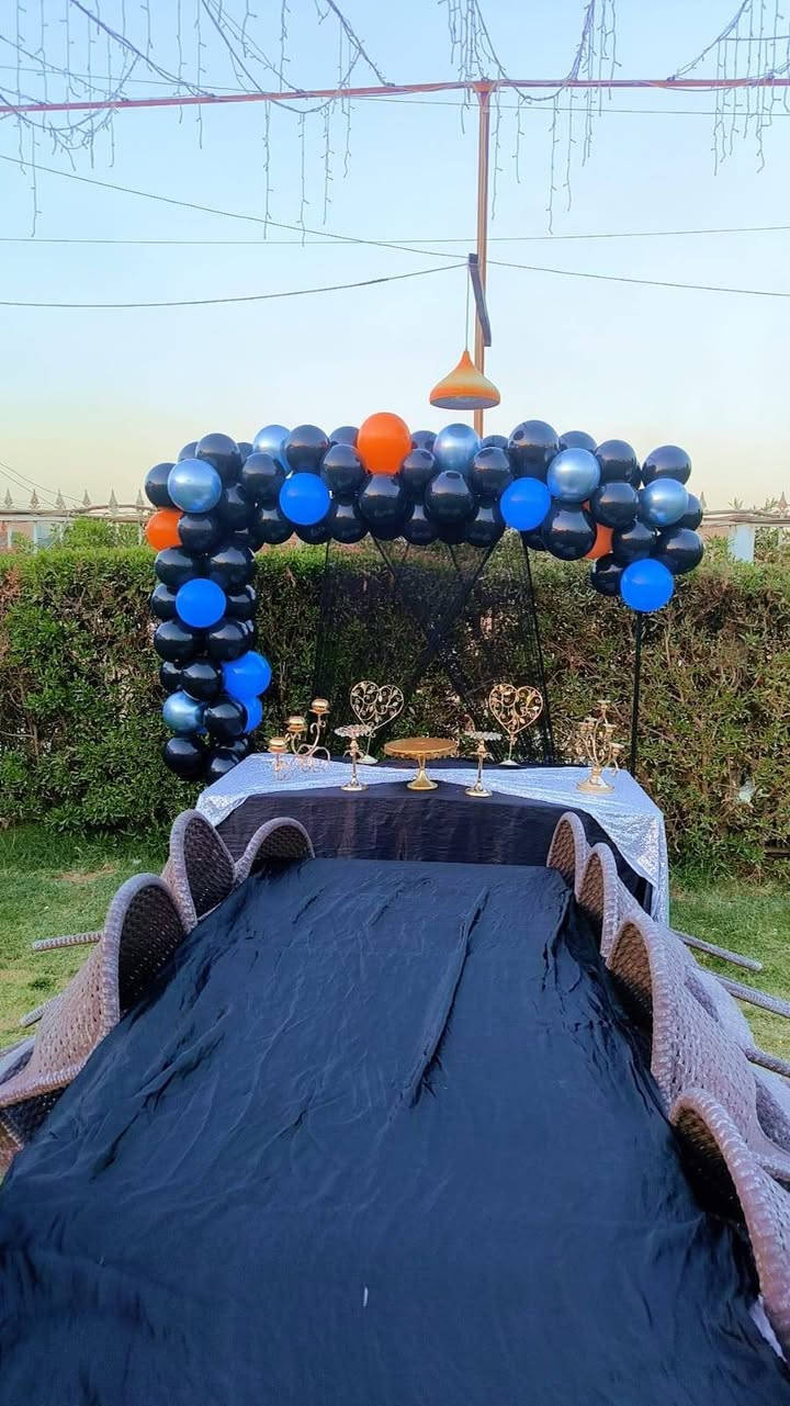 حجز وتزيين كامل ب 35 الف
والكيك انتو جيبو
وشكد متردون نوفر الكم كراسي وطاولات 
تزيين ودمى تنزل ويه الاطفال وجلسه تصوير بموبايلات حديثة واغاني دي جي بالمتنزه
للحجز ***********
