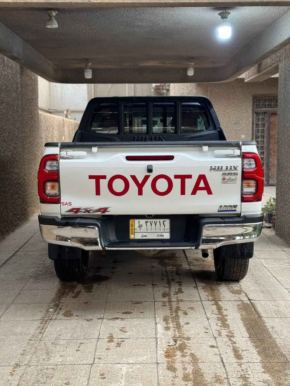 هايلكس (2021 ساز sas)
مواصفات ل (ADD+)
فول أخر مواصفات بل   (اربعه سلندر)
ماشيه (44 الف )
سياره نضيفه حيل استخدام كلش قليل
(بصمه )
وضعيات قياده (eco + power )
 داخل (ماروني) 
مكان سياره( بغداد )
أتصال ***********
