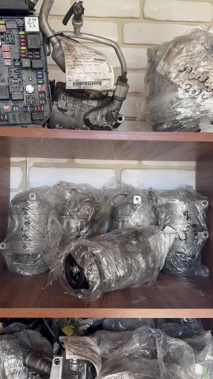 وصلنا حديثا كمبريسر تفصيخ لجميع انواع السيارات الامريكية اصلي تفصيخ وبضمان شرط اخو الزيرو للطلب والاستفسار مراسلتنا عبر الواتساب ***********
