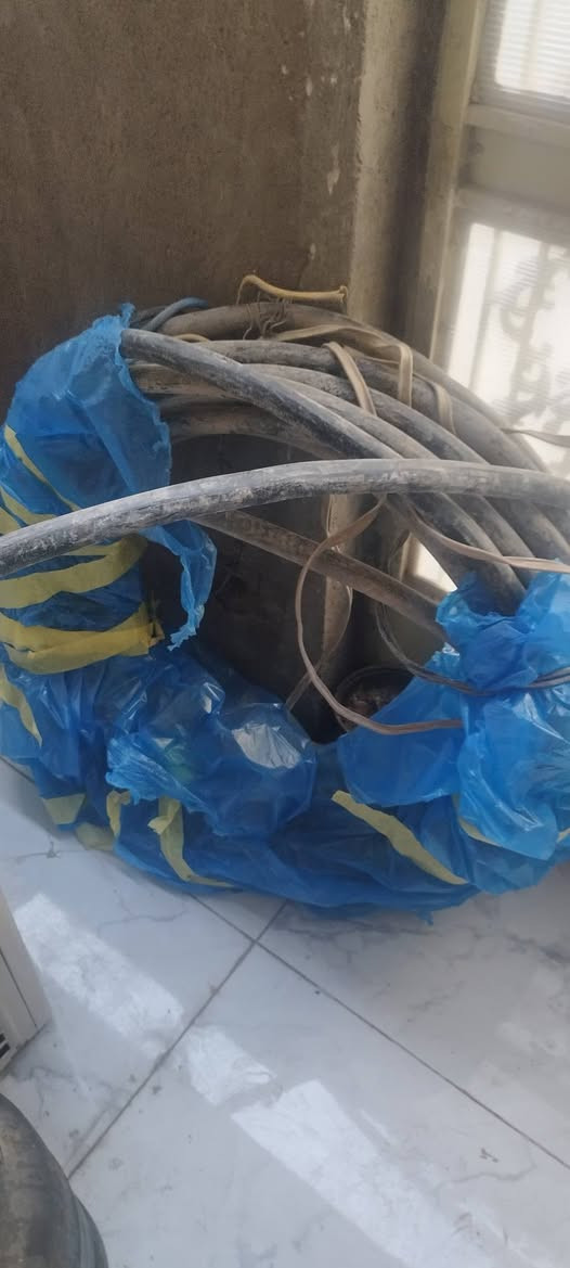 كيبل مؤسسه 4في 35  .. 35 متر  .... المتر ب٢٠ ألف 
عنوان بغداد


**إذا كنت صاحب هذا الإعلان وتريد حذفه لأي سبب، رجاءا أرسل رسالة إلى الدعم الفني**