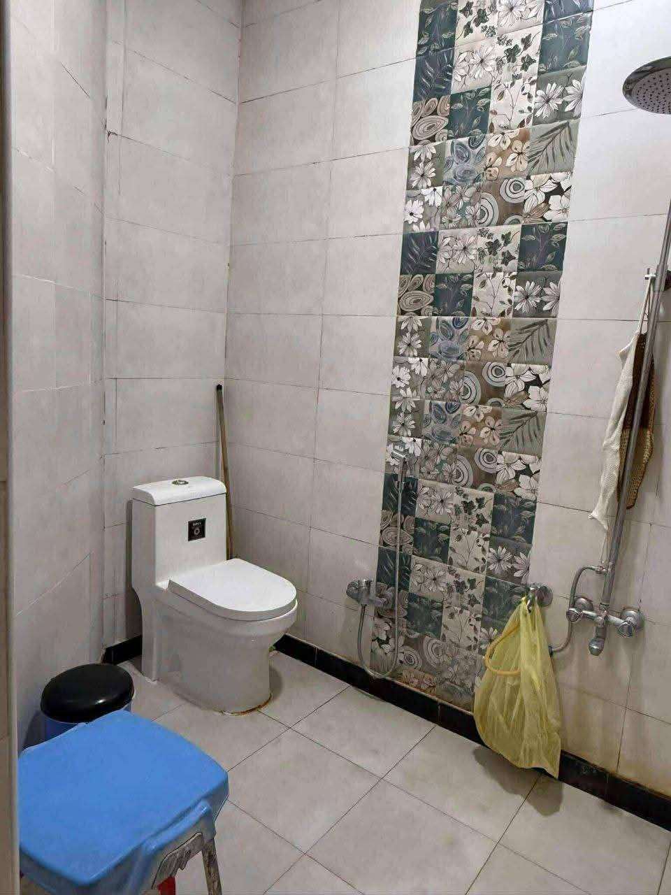 دار للبيـــــــــــــع مساحه ١٣٠م واجهه ٧م طابو صرف طابقين العنوان الديوانيه حي الفرات اتصل *********** وتساب  
لا اتواجد عل حساب وشكرا للجميع مندوبة زينه بنت راوة
