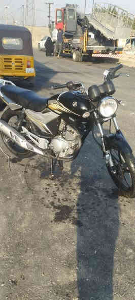 سلام عليكم دراجه يباني اي نقص  سلف هندر كلشي شغال بيه كامله دراجه أخو جديد
العنوان سبع قصور شارع ابو علي 
رقم ***********
