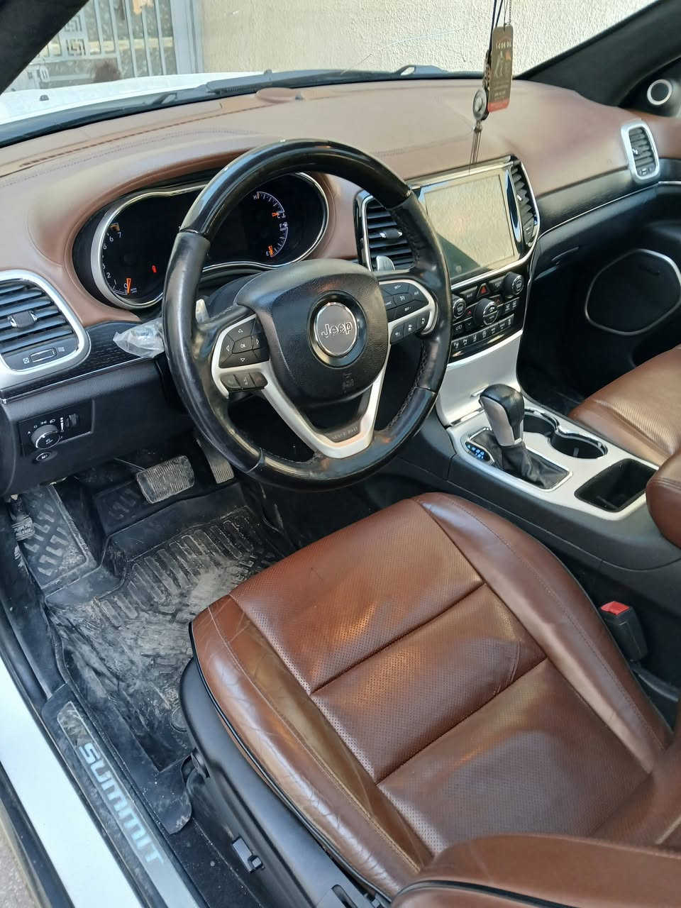 السلام عليكم بيع ومراوس ابسعر اقل جيب سومت موديل 2019 وارد امريكي محرك 6/3600
فول مواصفات رادار امامي  
صندوق كهرباء تشغيل عند بعد  
نظام صوت هارمن 
وبيهه هواي مواصفات بعد 
باسمي تحويل ثاني يوم رقم جديد 
حادثها جاملغ اوبنيد السعر ٢٧٠اوبيها مجال ***********
