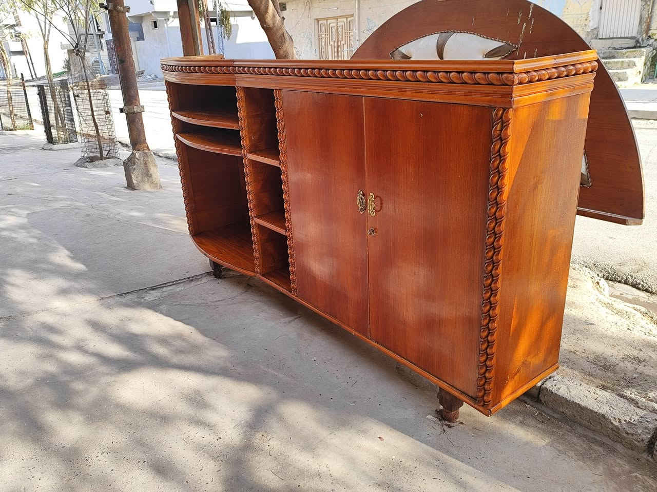 مناميه نظيفه حيل
المكان الزنجيلي
السعر 40 ألف بيه مجال 
الرقم ***********
