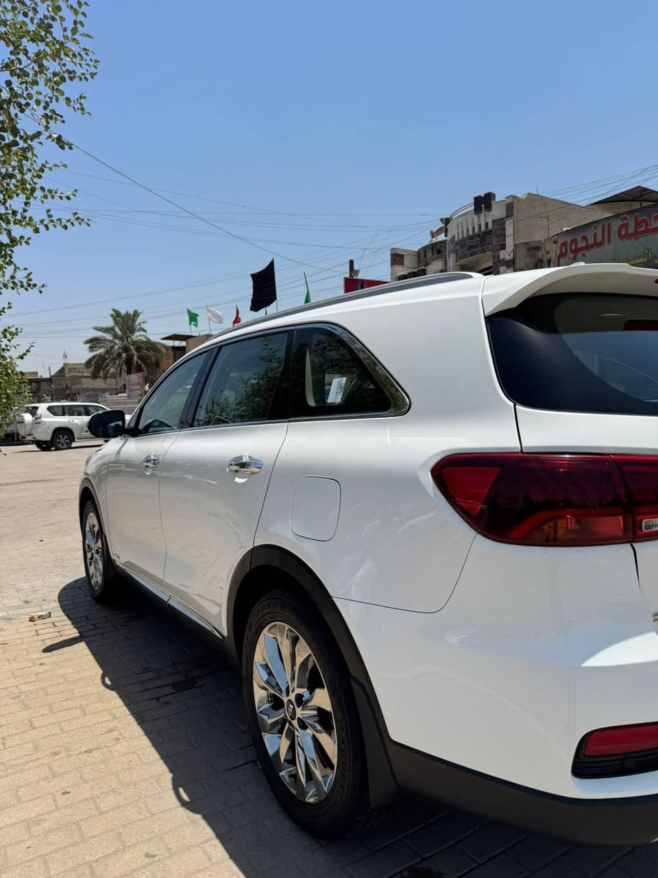 كيا سورنتو 2020 فول واحد ع واحد فور ويل مكفوله كفاله عامه من عدا أربع أصابع بالجاملغ الخلفي بارد السعر 265 وبيها مجال ماشيه 105 مكان بغداد 

‭***********‬
