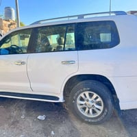 تيوتا لاندكروز 2010محدث 2018محرك كاز 8كير عادي برقم أنبار مميز السعر 1...