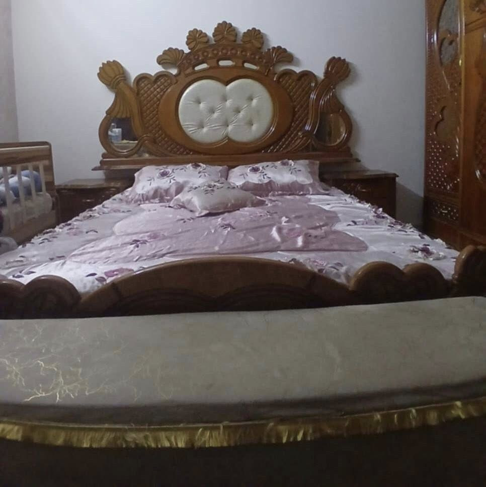 #غرفة_للبيع📌👇🏻
غرفة للبيع (٦) قطع بدون دوشك❌
العنوان #بغداد_الدورة_حي_التراث📍للمزيد مراسلتي✅


**إذا كنت صاحب هذا الإعلان وتريد حذفه لأي سبب، رجاءا أرسل رسالة إلى الدعم الفني**