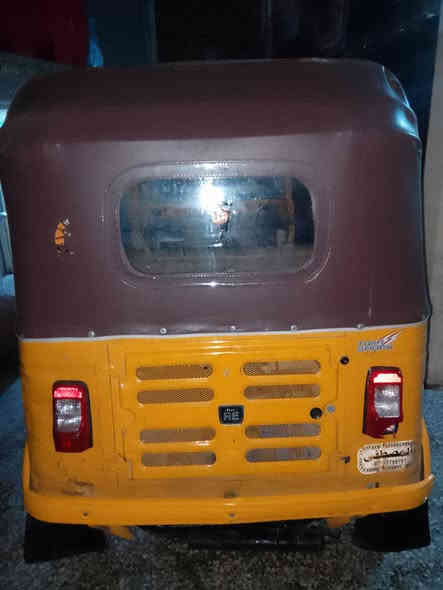 سلام عليكم تكتك للبيع موديل 19 مظلع رقم وسنوية تحويل مباشر تكتك خير من اللة محرك مكفول كشر نضيف المكان الكمالية مكلف بلنشر السعر 5100وبيهة مجال بسيط ***********
