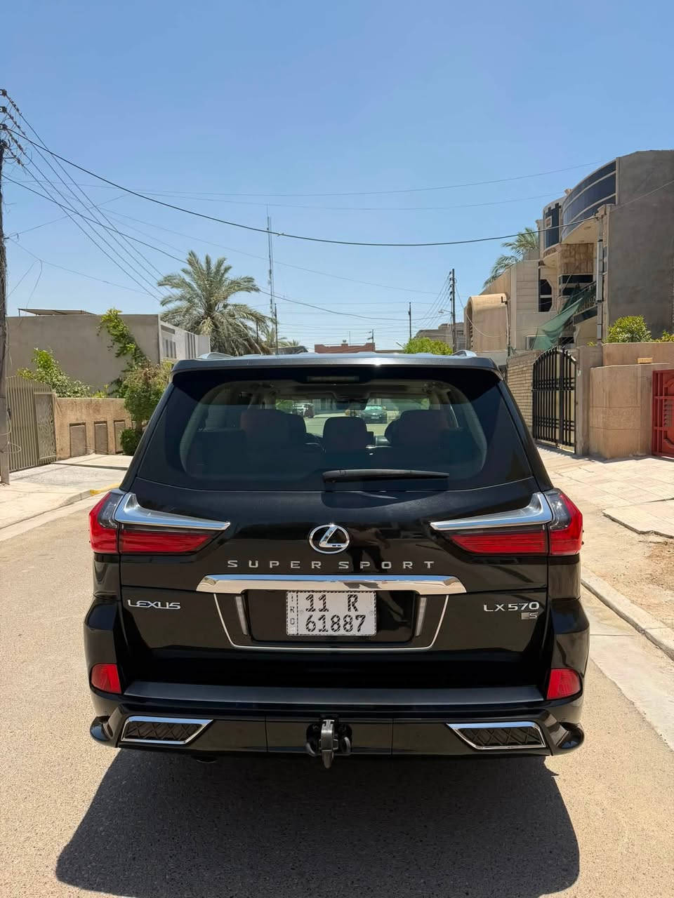 سلام عليكم لكزز موديل 2019 رقم بغداد باسمي اللون اسود محرك 8 سلندر 5700 بريم اصل بيه شويه صبغ بداير  جاملغ اثر شخط وصوره موضحه باقي مكفول سياره جديده فول مواصفات للخير تخم تاير جديد بصمات عدد 2 غراض كامله مكاني بغداد 
السعر 63

***********
