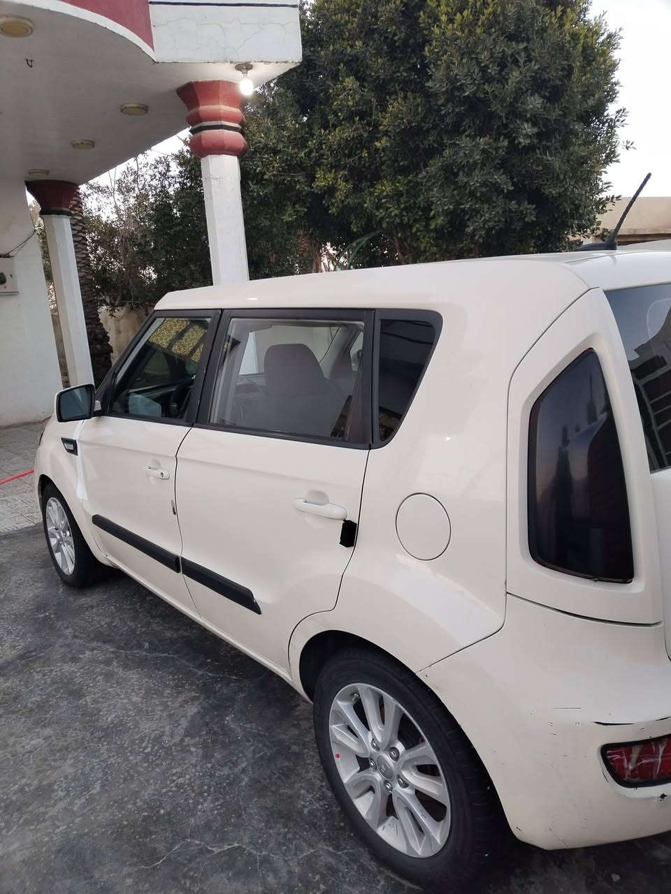 السلام عليكم صول موديل  12 جاهزه مكينه وكير مكفول تبريد ثلج بيهه جاملغ حادث أمريكي بدون داخل تخم تاير جديد مكان بابل مشروع المسيب رقم بابل انكليزي لاستفسار اتصال ع الرقم *********** السعر 100 وبيهه مجال
