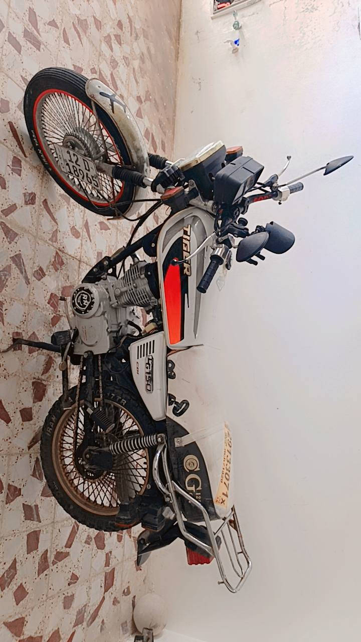 من رخصة الادم ..
السلام عليكم ماطور تايكر 2019 للبيع مرقم شرط التحويل
نضافة اخو الفول كهربائيات شغاله 
السعر مليون و٧٠٠ وبيه مجال للشراي 
الي يحب يتواصل عالخاص او عالرقم واتس اب ***********
