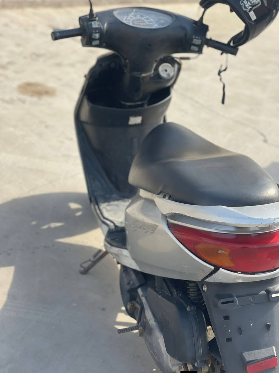 السلام عليكم دراجه ابريز البيع نضيفه نكره سلف معدل شلعته حلوا ناعمه مكينته مكاني الدروه السعر 425الرقم ***********
