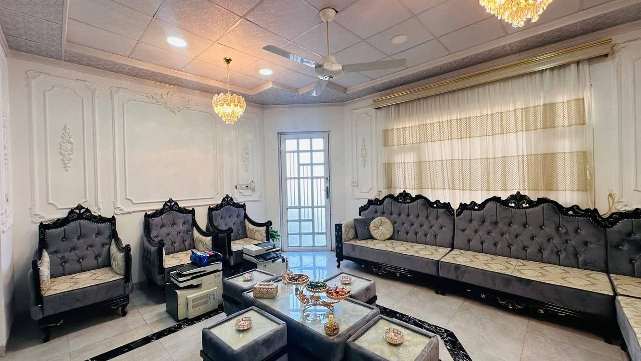 #عروض_مكتب_دعاء_الخير_للعقارات 🏡
للبيع بيت 

بحي الحدباء قرب القنصلية التركية

بستان ملك صرف 

مساحة 300  متر 

طابقين 7  غرف نوم غرفة سويت  

هول وستقبال  

مطبخ ومخزن 

صحيات بطابقين 

// للأستفسار  

الاتصال 📞

***********

***********

***********

***********
