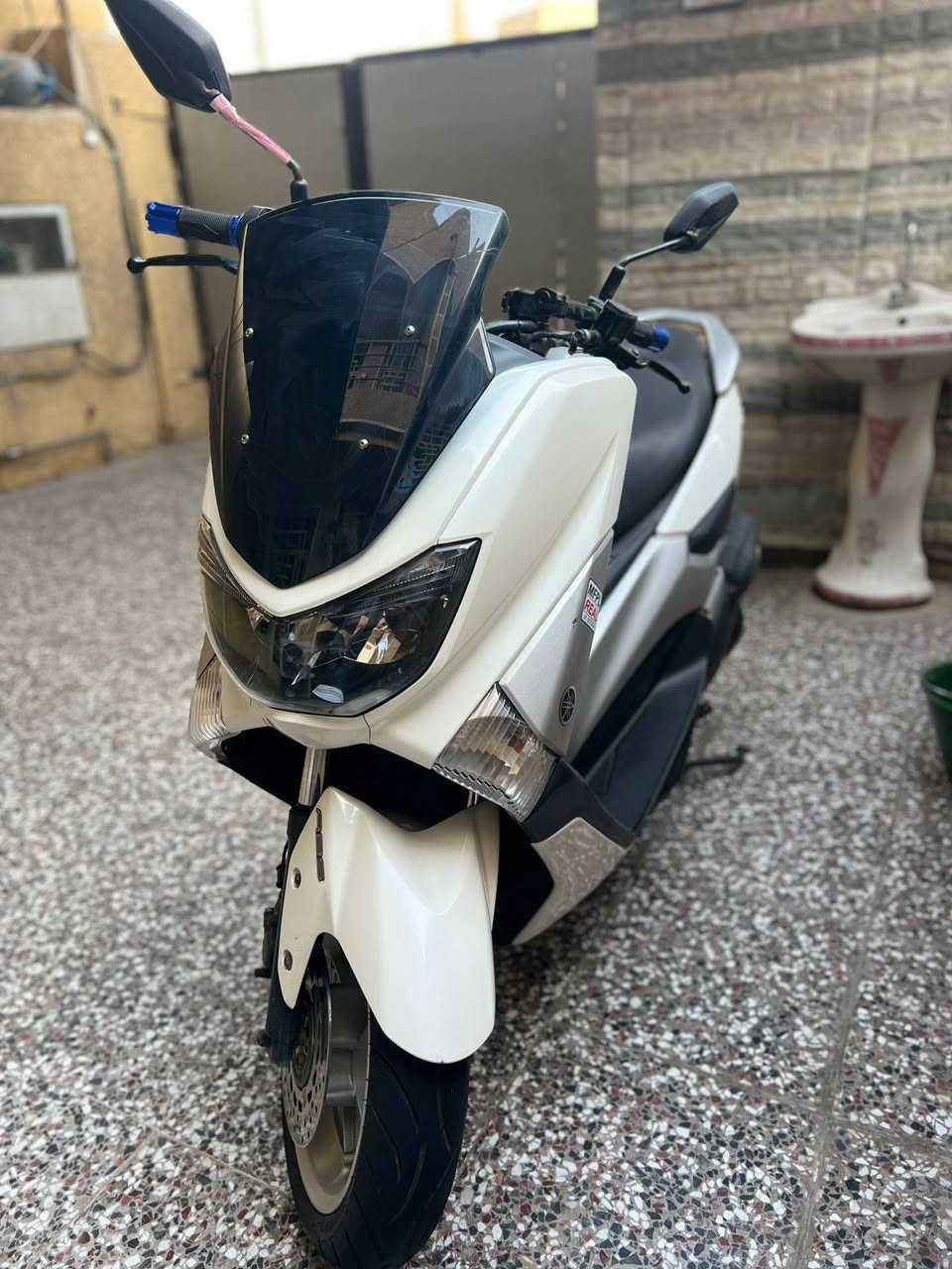 دراجه ياماها NMAX
ياباني الدراجه جديده بمعنى الكلمه نزلتهة رمبه قبل شهر 
حجم المحرك 125 cc المرغوب ماشيه 38000 الدراجه بانزين محسن والدهن كله موتل
الدراجه بحاله الوكاله جيب اي فيتر وياك وتعال
السعر 15 ورقه وبيهة مجال حگ الجيه المكان بغداد الشعب مقابيل محكمه الشعب الرقم ***********
