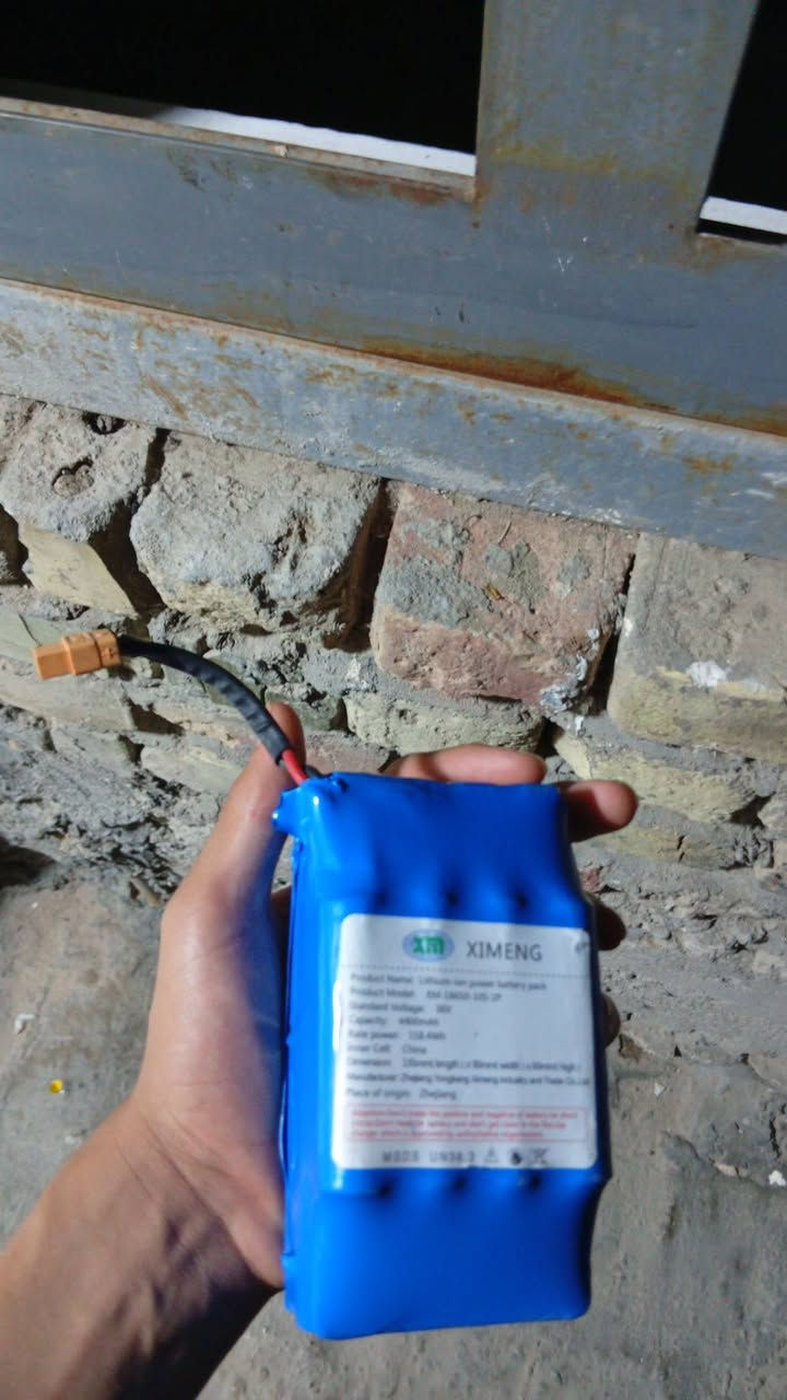 بطاريه دريفت وسكوتر البيع 36فورك4400مبير السعر 30 الف جديده مال شركه على فحص أمام مندوب يوجد خدمة توصيل مكاني بغداد مدينه الصدر جوادر قطاع37 رقم الهاتف ***********
